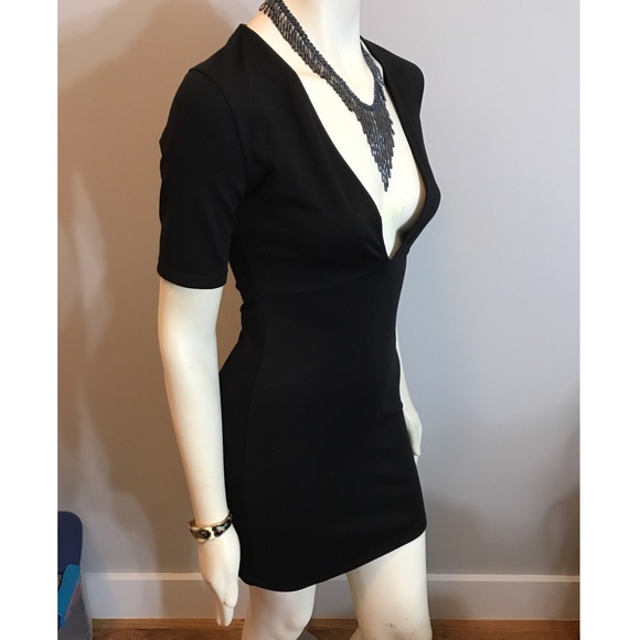 ❌ SOLD ❌ Zara Plunging V-Neck Little Black Dress - Picture 2 of 5